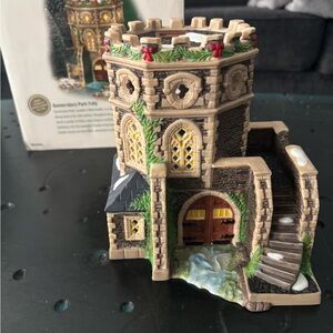 Dept 56 - ‘Gunnersbury Park Folly’